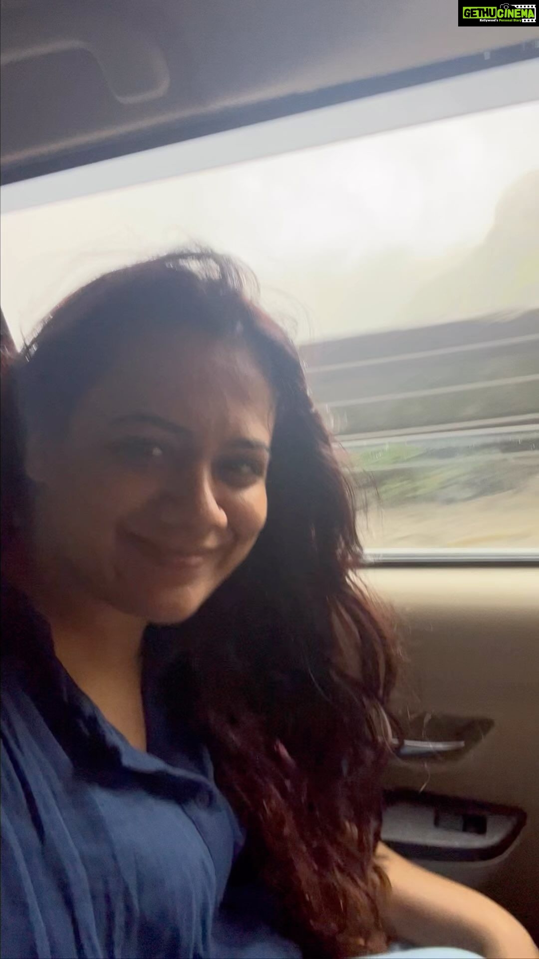 Spruha Joshi Instagram - If the workplace is this beautiful.. let’s work 7 days a week!! 🥲 Location courtesy: @sajbythelake