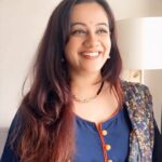Spruha Joshi Instagram - Diwali.. filled with laughter, lights and tremendous energy of Diwali Pahat shows! #spruhajoshi #marathiactors #movies #theatre #actorslife #zee #zeemarathi #marathitelevision