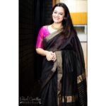 Spruha Joshi Instagram - #festivevibes हरतालिकेच्या शुभेच्छा ❤️ Pic courtesy: @rahulchaddhaphotography #spruhajoshi #marathiactors #movies #theatre #actorslife #festival #festivewear #festivevibes