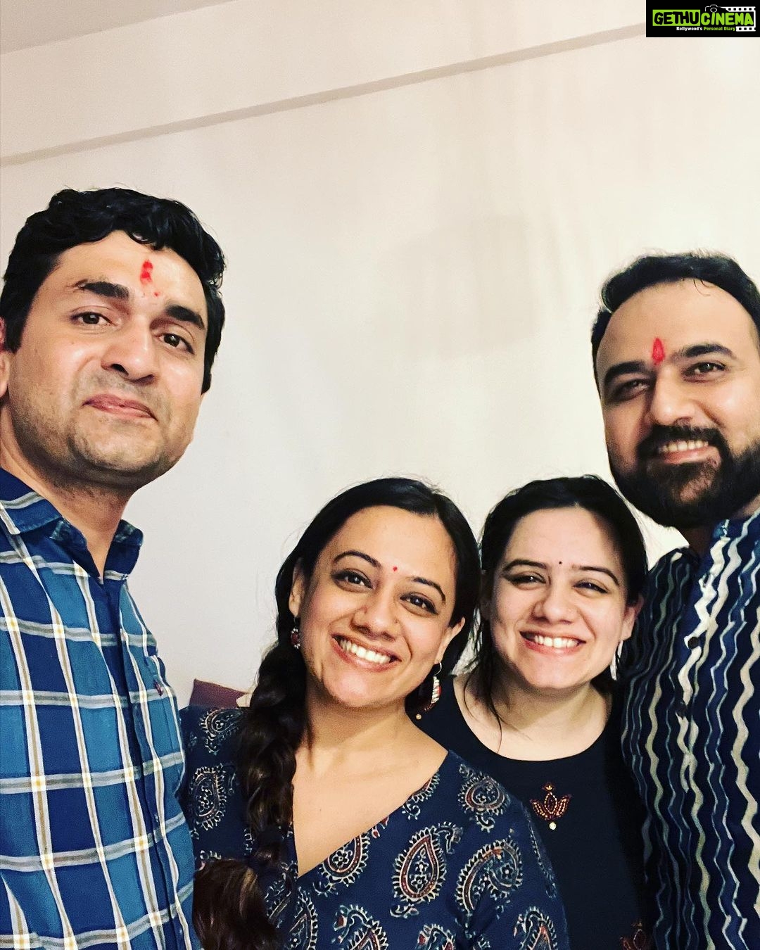 Spruha Joshi Instagram - Like always.. little late in posting the pictures! Rakshabandhan With my lovelies!