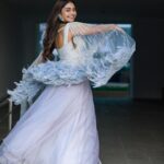 Sreejita De Instagram – Wings on… Let’s fly… 

Outfit @aahava_couture 
Earrings @official_pf_buttons_and_bows 
Styling @littlepuffsofhappiness @styleitupwithraavi
Cordinator @mad.micron  @_vaishnavii.3011 
MUA @ayeshamakeovers_
Photographer @potraitdeewana

#diwalivibes #diwalitime #indianwear #festive #festivevibes #fashion #instagram #instalike #instafashion #photoshoot #bollywood #sreejitade