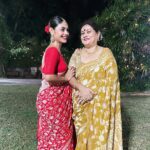 Sreejita De Instagram – ❤️❤️ #maa #baba 

Jewellery @kushalsfashionjewellery 
Saree – @odhniworld 
Mom’s Saree – @roopmilanofficial 
Sourced by – @Styleitupwithraavi @littlepuffsofhappiness

#familytime #festiveseason #fashion #instafashion #instagram #sreejitade