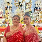 Sreejita De Instagram – Durga Maa, See you next year! #duggadugga ❤️

Jewelleries @kushalsfashionjewellery 
Saree @roopmilanofficial 
Sourced by @littlepuffsofhappiness 

#durgapuja #bengali #saree #fashion #instafashion #instagram #instadaily #festivewear #sreejitade