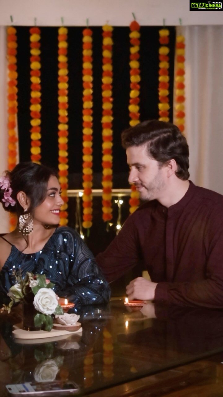 Sreejita De Instagram - Diwali is always special but this Diwali is all the more special, its our first Diwali as husband and wife! And our first Diwali together just feels like a dream....My happily ever after ❤️ . . MUA: @beautybythebeastt . . #diwali #happydiwali #diwali2023 #festiveseason #happiness #peace #couplereels #reelsinstagram #sreejitade