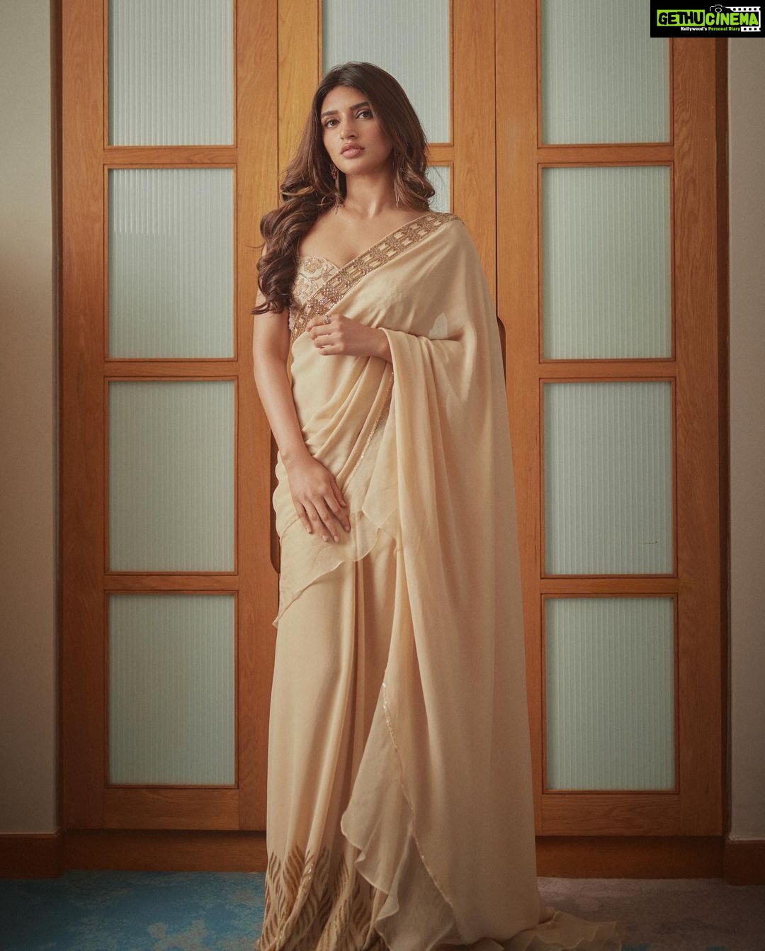 Sreeleela Instagram - Unsaid words, understood hearts ✨ . . . . . . . . Styled by - @ashwin_ash1 & @hassankhan_3 Style team - @avinash_kajjam Outfit - @shyamalbhumika @quirkbrandconsulting Jewellery- @lovisajewellery Make up @deepikakarnanimakeovers Dressman - @johnmarkgari Shot by - @arifminhaz