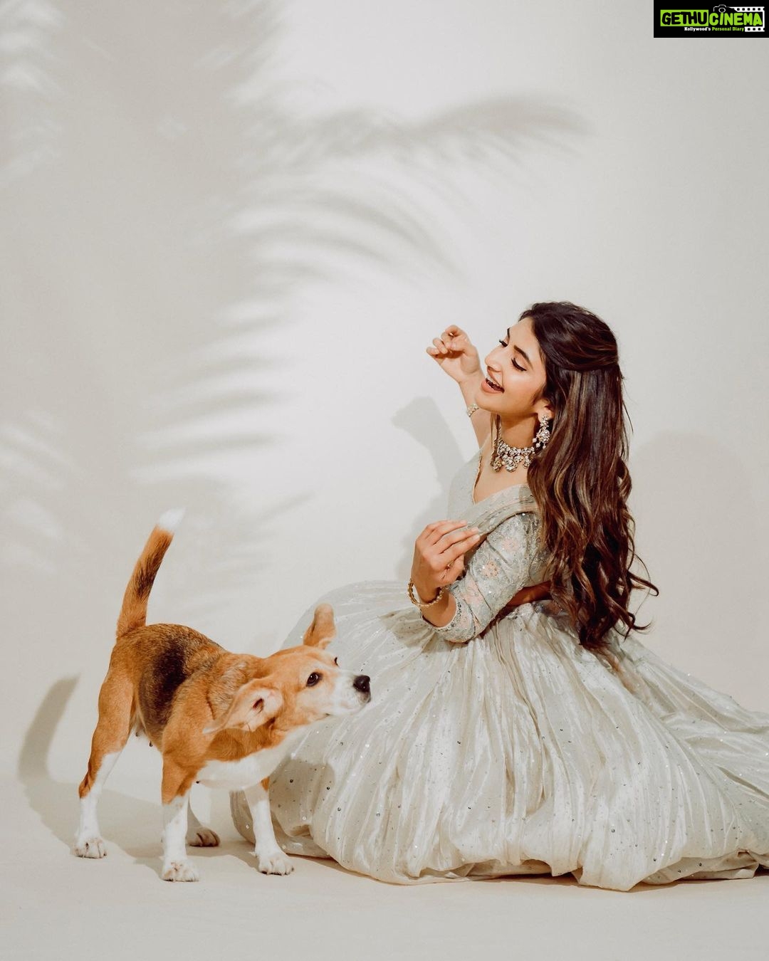 Sreeleela Instagram - Celestial whispers 🪽 With my baby girl bliss @missss_blissss . . . . . . . . . Styled by @rashmitathapa Wearing @yaksideepthireddy Jewellery @jatinmorjewels Makeup @makeupartist_arti Hair @taniadhingra Shot by @puchi.photography Styling team @tedhimedhi Bangles @karnikajewelshyd