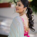 Sreemukhi Instagram - Dussehra 💛✨ ASMP on @starmaa ✨ Styling @harinireddym Outfit @nsdesignerstudios Jewellery @fashioncurvee PC @manoj_gangula Makeup @nookesh.malla Hair @mahesh_ravulapalli #sreemukhi #dusshera #aadivaaramwithstarmaaparivaaramstarwars