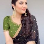 Sreemukhi Instagram - In love with this song😍 @thisisvikranth @mehreenpirzadaa @heshamabdulwahab #sreemukhi #telugusong #latest song #sparkthelife #idhiidhimaaya #shreyaghoshal #shreyaghoshalsongs