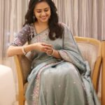 Sri Divya Instagram - Last night’s #RaidMovie Pre Release Event ! 💗 Pretty saree from @alankarabridal_pret Jewelry by @mspinkpantherjewel 📸 Captured by @mg_photography06 #Raid from 10th Nov! Chennai,Tamilnadu