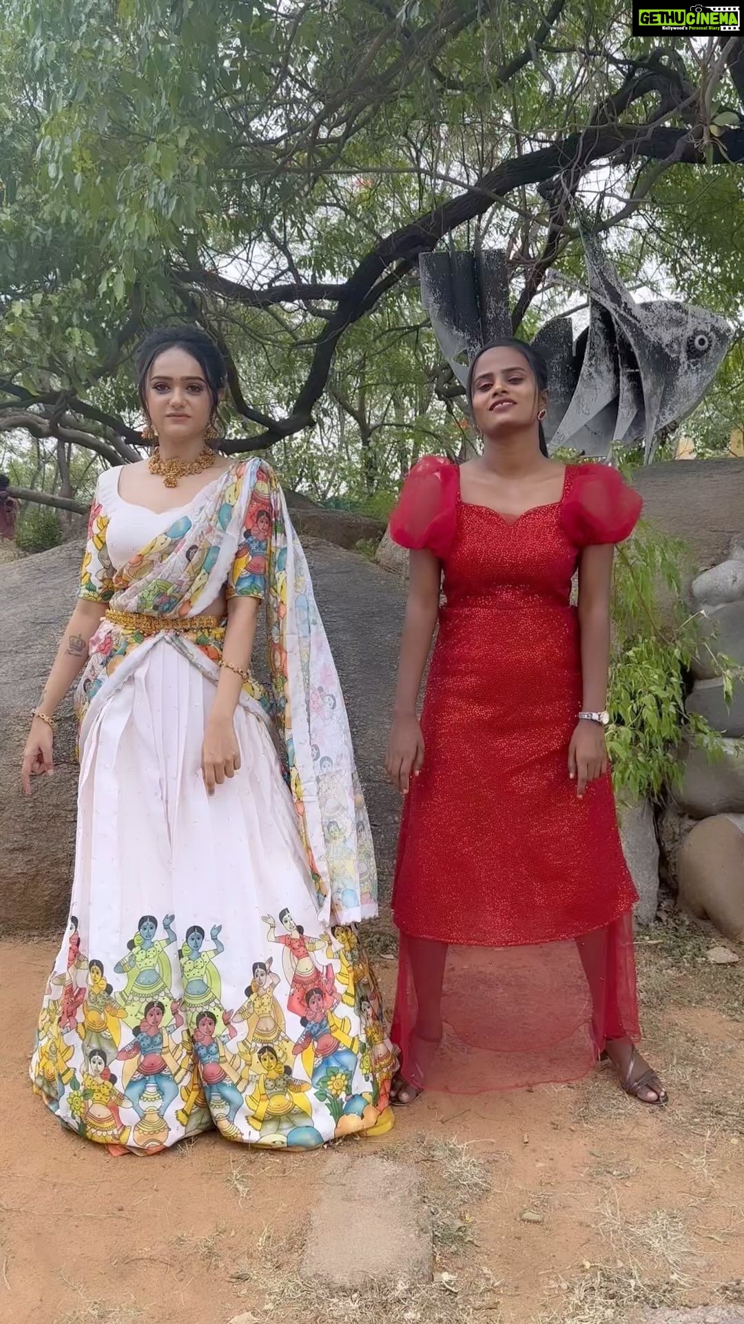 Sri Satya - 187.5K Likes - ❤️
.
.
.
💎 @kriyaah002 ❤️
👗 @pattusareeswholesale