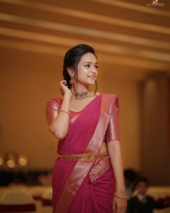 Sri Satya Instagram - "In a pink state of mind 💕
.
.
. 
Jewellery @kriyaah002 ❤️
Saree @only_pattu ❤️
#saree #sareelove #sareefashion #srisatya #traditional #pink #sareeinpink #naturals #naturalskincare #ad.