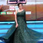 Sri Satya Instagram - 🦋 . . 👗 @sty_lesociety ❤️ 💎 @aanvitrends ❤️ 💄 @nagmakeovers ❤️ #adivaramwithstarmaaparivarm #maatv #srisatya