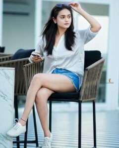 Sri Satya Instagram - 🧚‍♂️