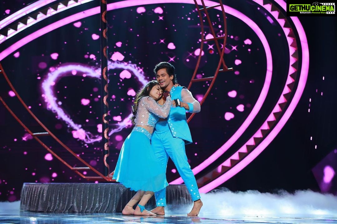 Sri Satya Instagram - This is most difficult and risk performance we did β₯οΈ and it came out really well π all credits to our choreographer @priyankashetty046 π― Hope you all love it. Do watch our performance on @starmaa at 9.00 pm ππ» Partner : @sri_satya_ β¨ Outfits : @amulyakrishnacoutureofficial Thank you for best outfits every time π― Choreography: @priyankashetty046 β
Assist by : @gauravsharmaofficial_ bhai @prajath_naik bhai ππ» PC : @ranjithpawan_photography