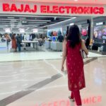 Sri Satya Instagram - My recent visit to Bajaj Electronics at Inorbit Mall left me genuinely impressed by their Diwali deals! What’s even more thrilling is the chance to shop and participate in “India’s Biggest Festive Offer” with the opportunity to win 1 crore rupees and 30 Alto K10 Cars! They also provide attractive cashback deals of up to 15% on major bank cards and offer convenient Easy EMI options. So, why wait!!! Rush to your nearest Bajaj Electronics store today and make the most of these incredible Diwali offers. #bajajelectronics #prize #festival #festiveoffer #deal #diwali #indiasbiggestfestiveoffer #winbigwithbajaj Inorbit Mall, Hitech City, Hyderabad