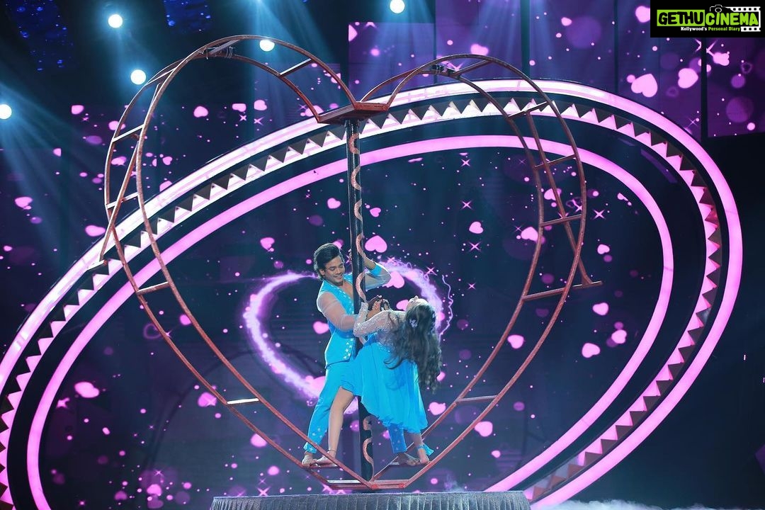 Sri Satya Instagram - This is most difficult and risk performance we did β₯οΈ and it came out really well π all credits to our choreographer @priyankashetty046 π― Hope you all love it. Do watch our performance on @starmaa at 9.00 pm ππ» Partner : @sri_satya_ β¨ Outfits : @amulyakrishnacoutureofficial Thank you for best outfits every time π― Choreography: @priyankashetty046 β
Assist by : @gauravsharmaofficial_ bhai @prajath_naik bhai ππ» PC : @ranjithpawan_photography