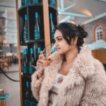 Sri Satya Instagram - For me a good day starts with coffee ☕ and ends with wine 🍷. . . . 📷 @bharat_banday 🐒 Seppeltsfield
