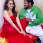 Sri Satya Instagram - Ishtam…Koncham ishtam….Chaalaa ishtam….Yenthooooooo Ishtam ❤️😜😍 @dpoojitha 🙈🙈🙈 #trending #trendingreels Video recorder : @sruthiranjani 🤪
