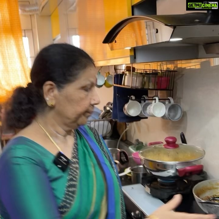 Sridevi Ashok Instagram - Enga vettu Diwali celebrations | Introducing my Mom in our youtube channel ❤️🤗 do watch it . Check out interesting topic about #thala #thalaajith #thalaajithkumar Link in Bio 🔗🔗🔗🔗