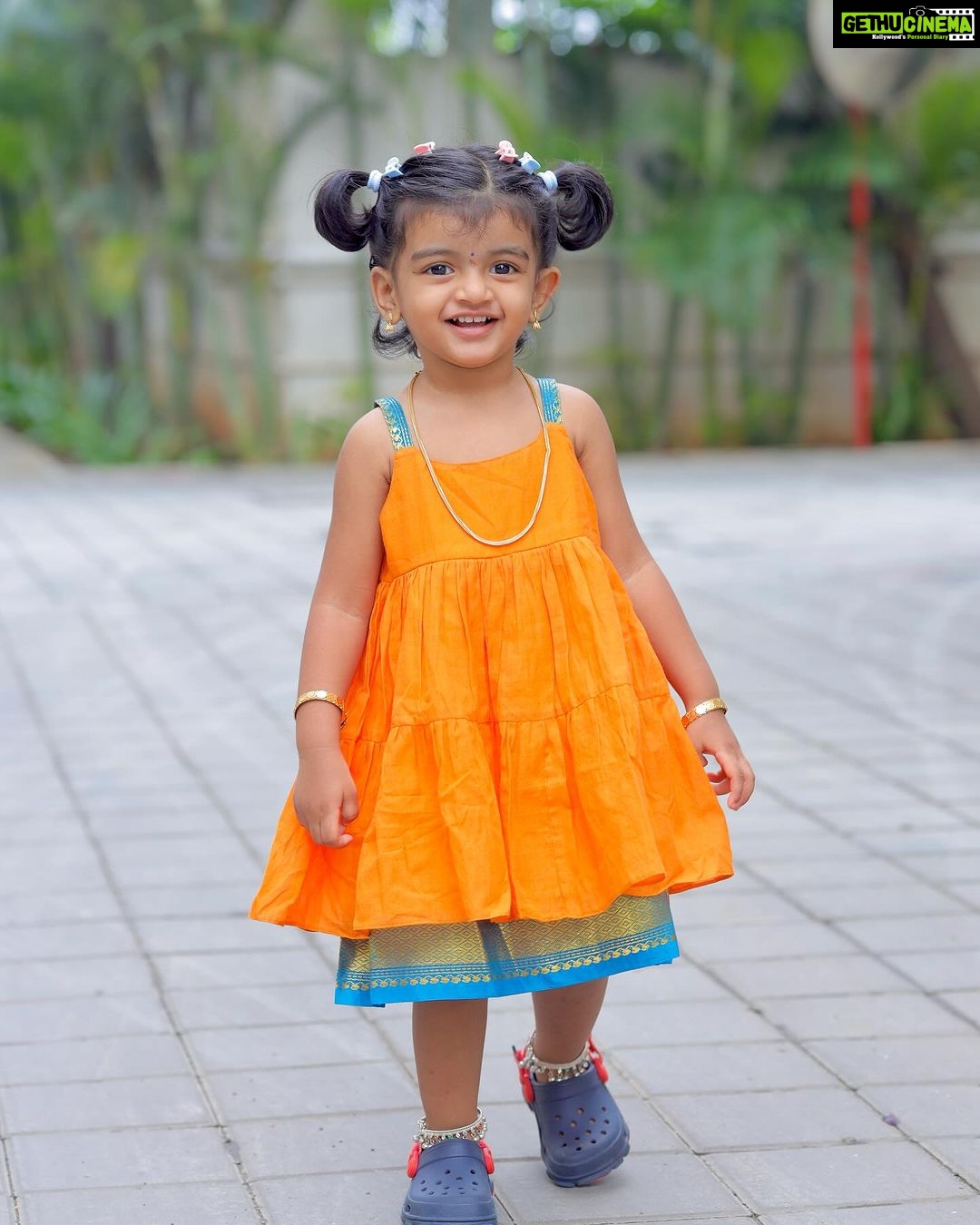 Sridevi Ashok Instagram - Wishing you all a very Happy and Prosperous Diwali. Sitara dresses @storiesofmirali Sitara’s beautiful Kanchipuram detailed dress was send by Mirali, crafted by the weavers of Balaramapuram. So glad to have been part of their mission of supporting the weaving community and promoting mindful clothing. #diwali #storiesbymirali #diwaliwithmirali #festivals #explore Photography : @ashok_chintala