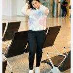 Srinisha Jayaseelan Instagram – Hello Dubai! 💜❤️😍
In love with this 💜 sweatshirt 💜❤️🧿 Dubai, United Arab Emirates