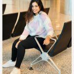 Srinisha Jayaseelan Instagram – Hello Dubai! 💜❤️😍
In love with this 💜 sweatshirt 💜❤️🧿 Dubai, United Arab Emirates