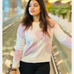 Srinisha Jayaseelan Instagram – Hello Dubai! 💜❤️😍
In love with this 💜 sweatshirt 💜❤️🧿 Dubai, United Arab Emirates