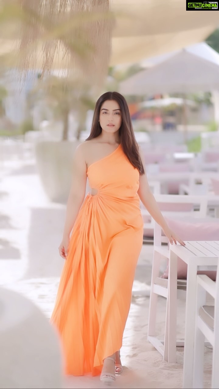 Srishty Rode Instagram - Is It Me? 💁🏻♀️✨ . . 📍. @jumeirahzs 🎥 @iamrohitsulakhe 👗 @pankhclothing