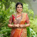 Srithika Instagram - "A touch of sophistication and a dash of allure - our bridal blouses are crafted with love." . On Screen: @srithika_saneesh Designer: @kayalkumaran Photography: @weddingsbyskphotography Assisted: @st_kamal_official MuA: @honeylang_makeup_artist Assisted: @udhaya_makeup_world Location: @laureliavilla . Special thanks to @ssr_aaryann , @balajipuducherry @_kumaran_murugesan_ for support.. . #unikcreations #kayalkumaran #bridalblouse #bridesofinstagram #srithika #tamilactress #galatta #pondicherry #pondicherrydiaries Auroville : The Future of World in India