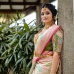 Srithika Instagram - “Follow your passion; it will lead you to your purpose.” . On Screen: @srithika_saneesh Stylist: @kayalkumaran Blouse: @unikpondicherry MuA: @renuka_makeoverartistry Jewels: @pushpa_jewellers Saree: @prithyuka Location: @rknresorts Photography: @sree_studiospdy . #uniKcreation #bridalblouse #makeupartist #shoot #actress #srithika #pondicherry #trending #reelsínstagram RKN Beach Resort