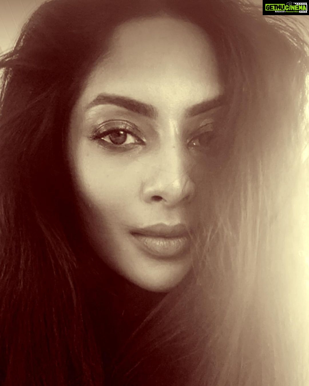 Sriya Reddy Instagram - #november #partofme !