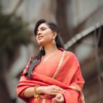 Srushti Dange Instagram - Just double tap 👈🏻🙏 @swethaindiranstylist @sindira_by_swethaindiran @makeup_by_kez @banuhairstylist @dhanush__photography