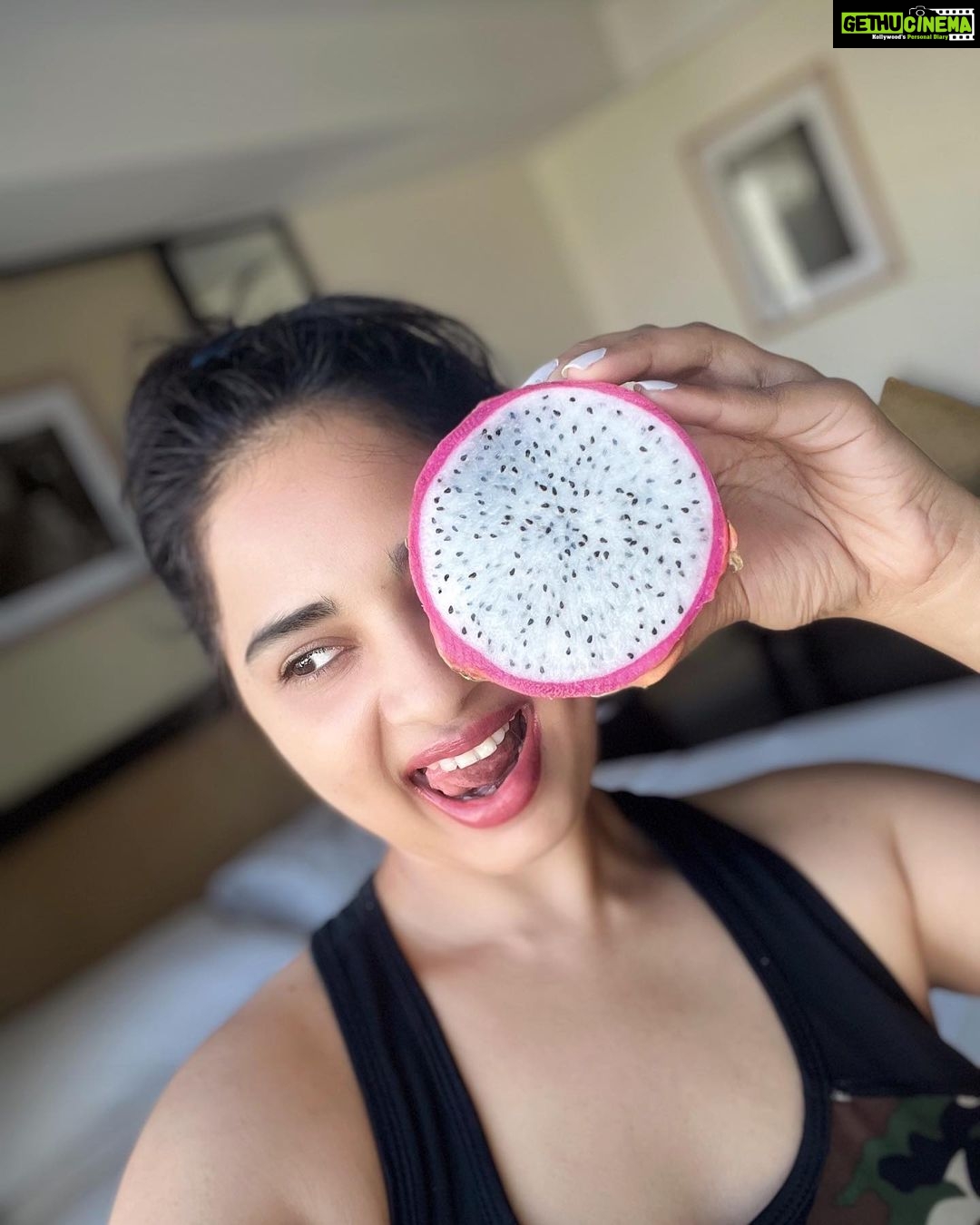 Srushti Dange Instagram - The sweetest way to switch things up 🫰🏼