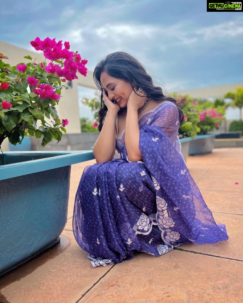 Srushti Dange Instagram - Breath if I’m your favourite 🤩 Thank you 🦋 @swethaindiranstylist @sindira_by_swethaindiran MUA by @arupre_makeup_artist