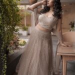 Srushti Dange Instagram – See you tonight at bb house Makkale 🪔🙏♥️

Styled by @puraniii 
MUA by @hairandmakeupbynive 
Photographer @camerasenthil
Jewellery @jewel_by_sankge