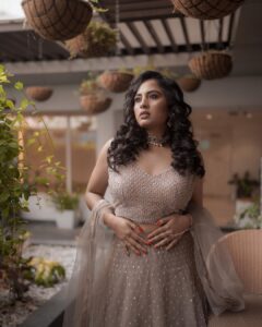 Srushti Dange Instagram - See you tonight at bb house Makkale 🪔🙏♥️

Styled by @puraniii 
MUA by @hairandmakeupbynive 
Photographer @camerasenthil
Jewellery @jewel_by_sankge
