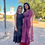 Sruthi Hariharan Instagram - One of those saree wearing days in a phoren country. Witnessed a beautiful concert filled with some epic Tamil songs and enjoyed it with three of my favourite people. @sirishaandavolu @gopiraji @rajeegopi #dallasstories Saree from @suta_bombay