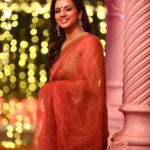 Sruthi Hariharan Instagram - Saree and blouse from @lathaputtanna Jewellery @citrinejewellery Styling @shashwatichandrashekar Make up @shivugowda2011 Hair @kammarishivarajchary #sareeday #anyday