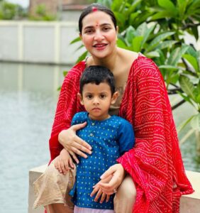 Subhashree Ganguly Instagram - Subho Jonmashthomi 🙏🏻