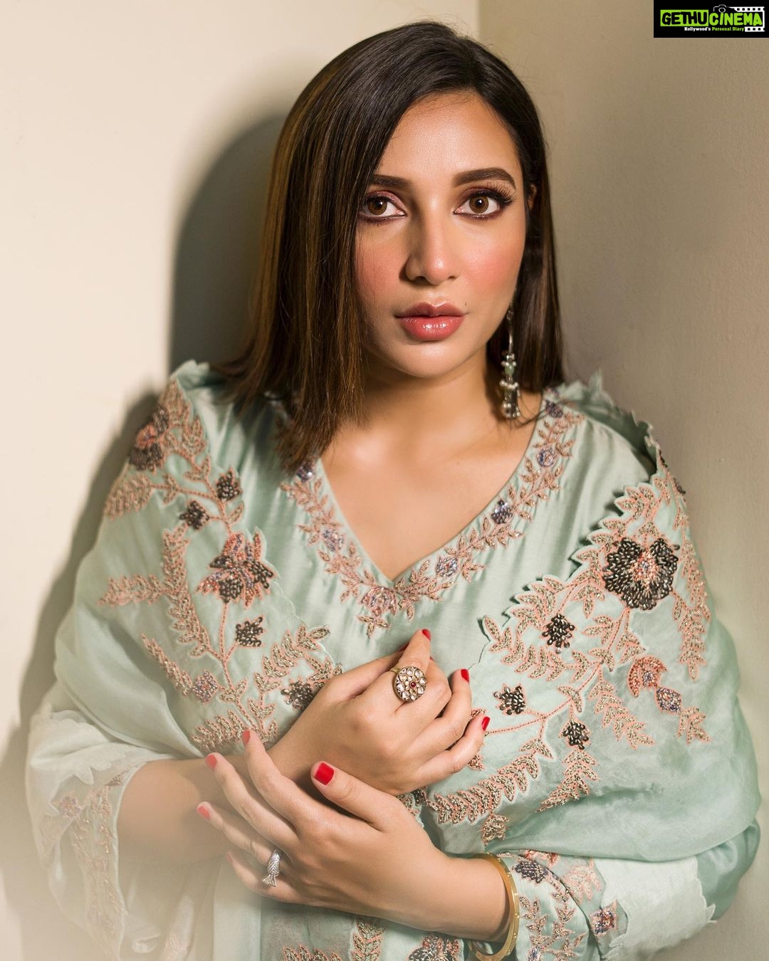 Subhashree Ganguly Instagram - Got that desi feeling! ❤️ . . . . . . . #instafashion #desi #instagood #ethnicwear #ootd #ethnicoutfit