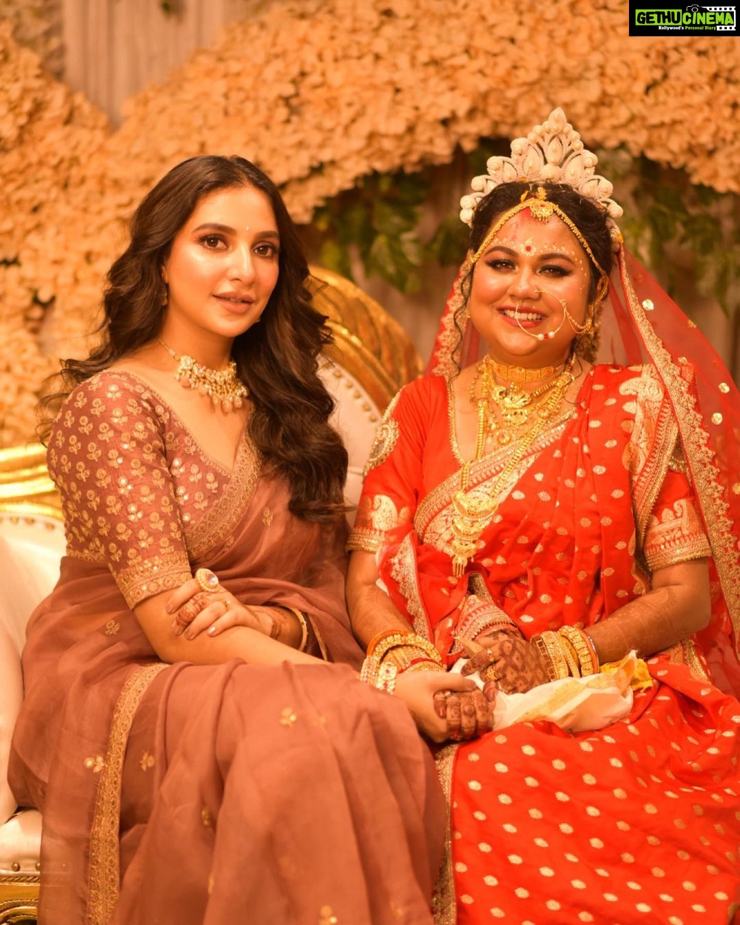 Subhashree Ganguly Instagram - Since class one. It’s been how many years I don’t remember now. Happy birthday my friend 🎈 I love you like anything 😍🥰 @sohini.musicana