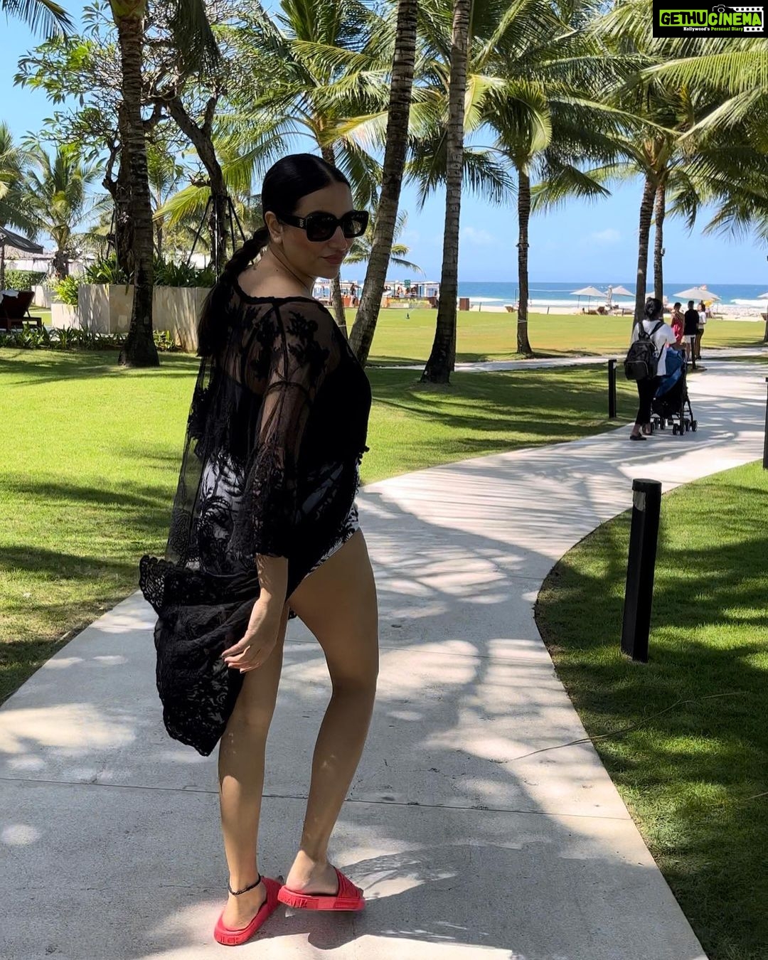 Subhashree Ganguly Instagram - ☀️ 🏝️ 🥤 @rajchoco