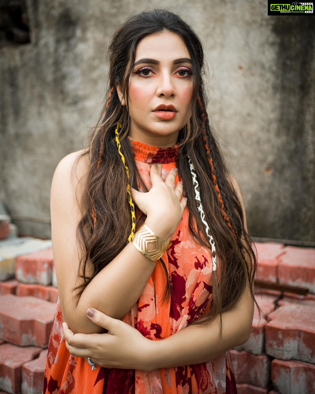 Subhashree Ganguly Instagram - Slay the day 🧡 . . . . . . #instafashion #instagood #instagram #fashionstyle #ootd #slay