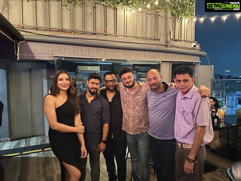 Subhashree Ganguly Instagram - #IndubalaBhaaterHotel Sucess party! Thank you to everyone who watched Indubala Bhaater Hotel on @hoichoi.tv .Overwhelmed by the love and reviews that we have received across the country and abroad!