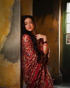 Subhashree Ganguly Instagram - মুছে যাক গ্লানি, ঘুচে যাক জরা,
অগ্নিস্নানে শুচি হোক ধরা..
শুভ নববর্ষ ১৪৩০
.
.
.
.
.
.
#subhonoboborsho #bengalinewyear #ootd #viral #explorepage #explore #instagood #instafashion #instadaily