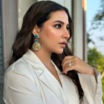 Subhashree Ganguly Instagram – Happy Sunday ❤️🫰🏻
@sizaa92 @thankgod_itsfashion @isuvosri13 
Earring @style_addict_jewellery
MUA @shally.mk_up 
Hair @indughosh__official is