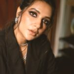 Subhashree Ganguly Instagram - 🖤🖤🖤 . . . . . . #reels #reelsinstagram #instareels #reelitfeelit #fashionreels #viralvideos #fashionstyle