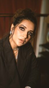 Subhashree Ganguly Instagram - 🖤🖤🖤
.
.
.
.
.
.
#reels #reelsinstagram #instareels #reelitfeelit #fashionreels #viralvideos #fashionstyle