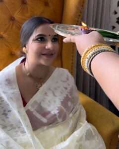 Subhashree Ganguly Instagram - Too much pampering!!
#9monthspregnant #shaad #babyshower 
Thank you @iamshristipandey @bananipandey for always making me feel special ❤️🥰