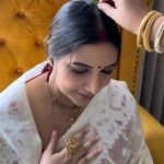 Subhashree Ganguly Instagram - Too much pampering!! #9monthspregnant #shaad #babyshower Thank you @iamshristipandey @bananipandey for always making me feel special ❤️🥰